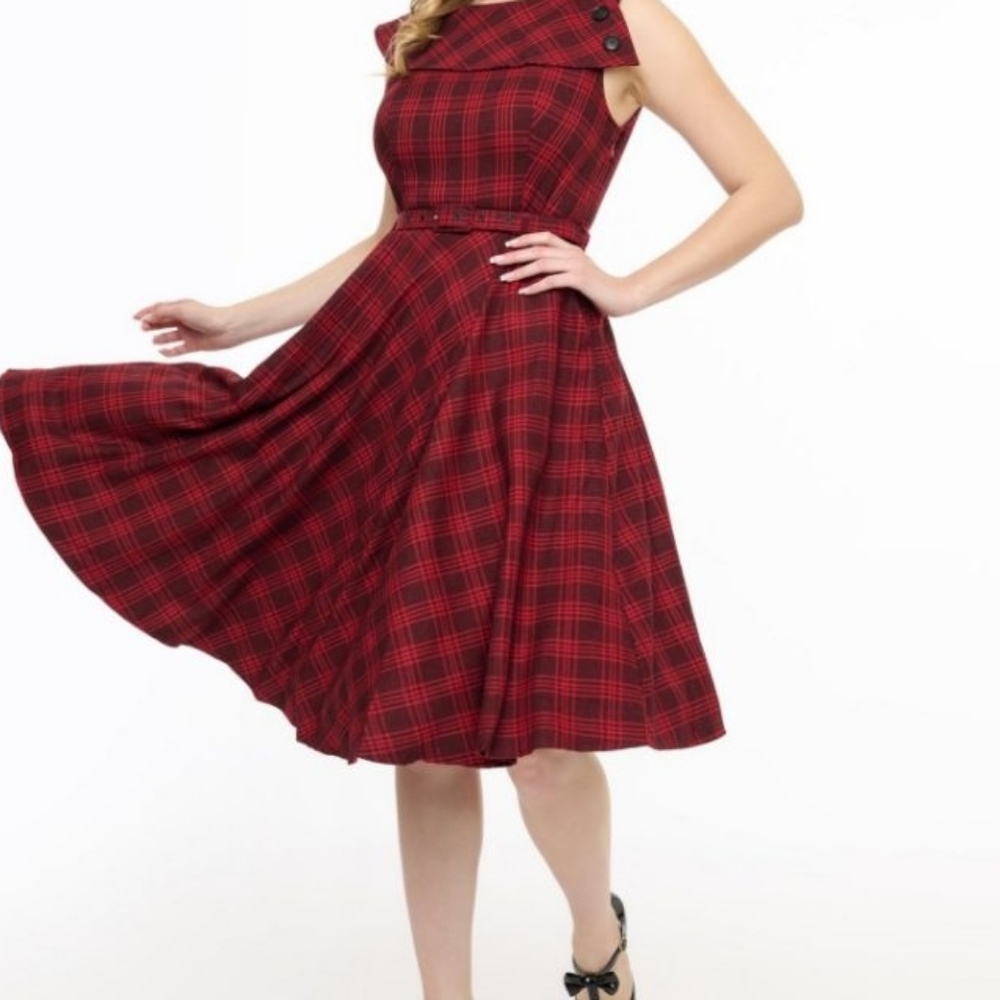 Wide Collar Plaid Swing Dress in Red
